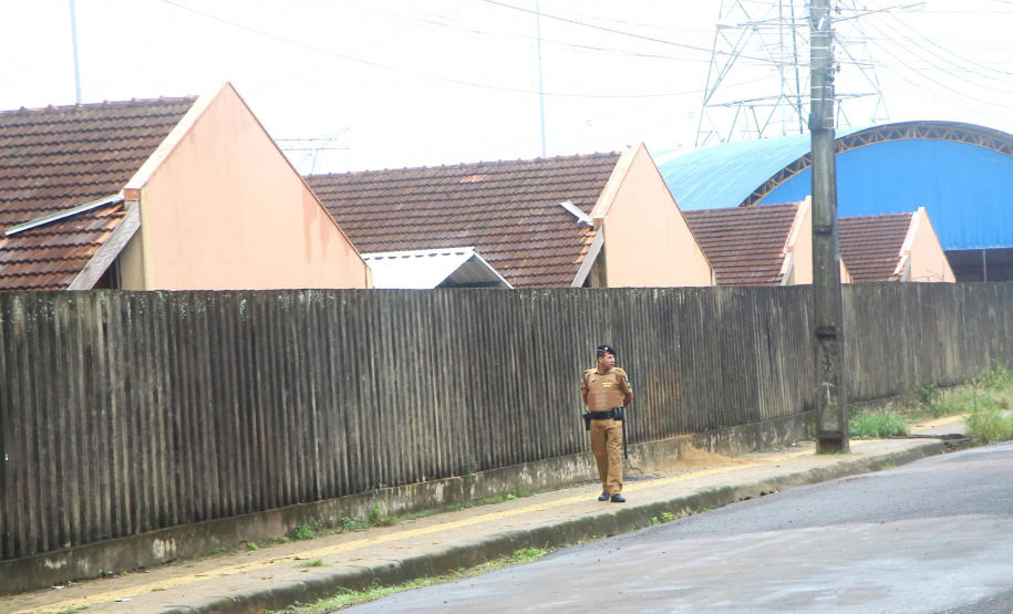 Presença policial transforma ambiente escolar e entorno em Foz do Iguaçu. Foto: Jaelson Lucas/AENPr