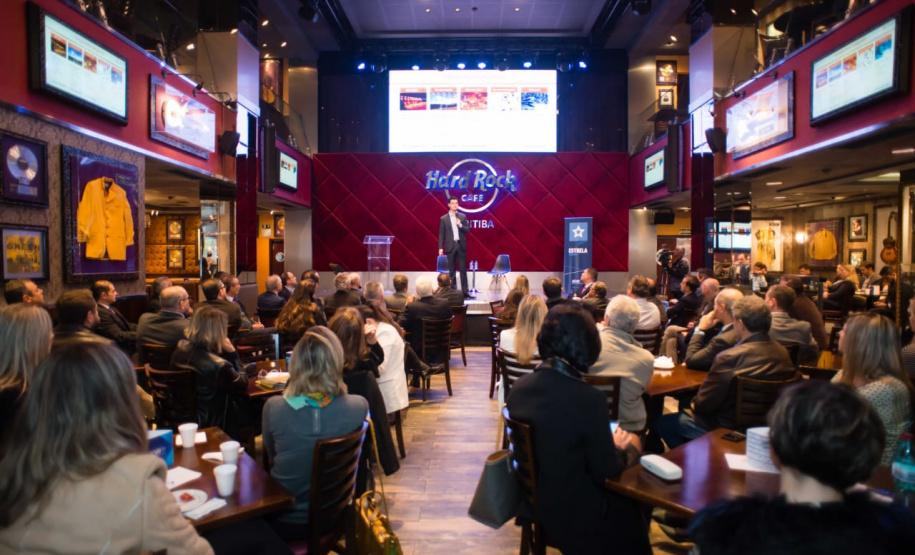 A Copel e as transformações no mercado de energia foi o tema da palestra que o presidente da Companhia, Daniel Slaviero, apresentou nesta quarta-feira (29), no evento Estrela ADVB, realizado em Curitiba, pela Associação dos Dirigentes de Vendas e Marketing do Brasil, seção Paraná. Foto: Copel