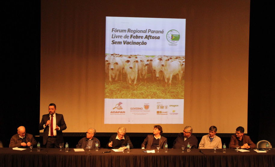 Para o secretário estadual da Agricultura e do Abastecimento, Norberto Ortigara, o Paraná tem condições técnicas, econômicas e políticas de evoluir, e tem mostrando capacidade de ação e estrutura para suspender a vacinação. Foto: Gisele Barão/SEAB