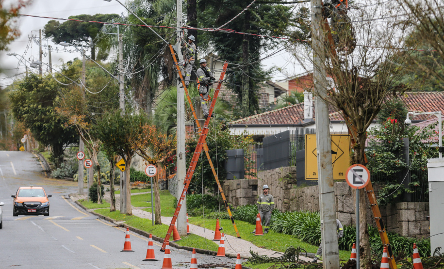 Vendavais e granizo afetam mais de sete mil pessoas no Paraná. Foto: Geraldo Bubniak/ANPr