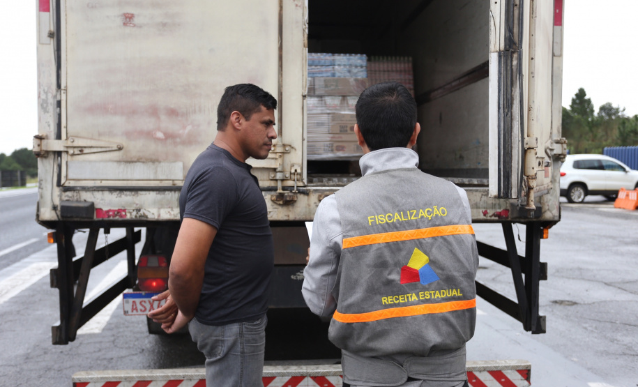 A Secretaria da Fazenda e a Receita Estadual do Paraná realizaram nesta quinta-feira (30) uma operação integrada de fiscalização de mercadorias em trânsito em 35 pontos fixos e 32 pontos móveis do Estado, em uma área de abrangência com 53 municípios. Foto: José Fernando Ogura/ANPr - 30/05/2019