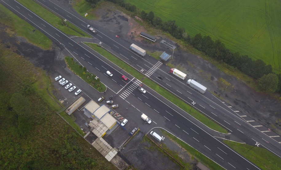 A Secretaria da Fazenda e a Receita Estadual do Paraná realizaram nesta quinta-feira (30) uma operação integrada de fiscalização de mercadorias em trânsito em 35 pontos fixos e 32 pontos móveis do Estado, em uma área de abrangência com 53 municípios. Foto: José Fernando Ogura/ANPr - 30/05/2019