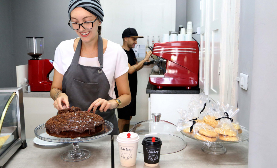 O levantamento do Sebrae apontou, ainda, que nos primeiros quatro meses do ano, as MPEs do setor de Serviços capitanearam a geração de empregos, com saldo de 193 mil novos postos de trabalho, 69% do total de empregos gerados no período de 2019. Foto: Gilson Abreu/ANPr