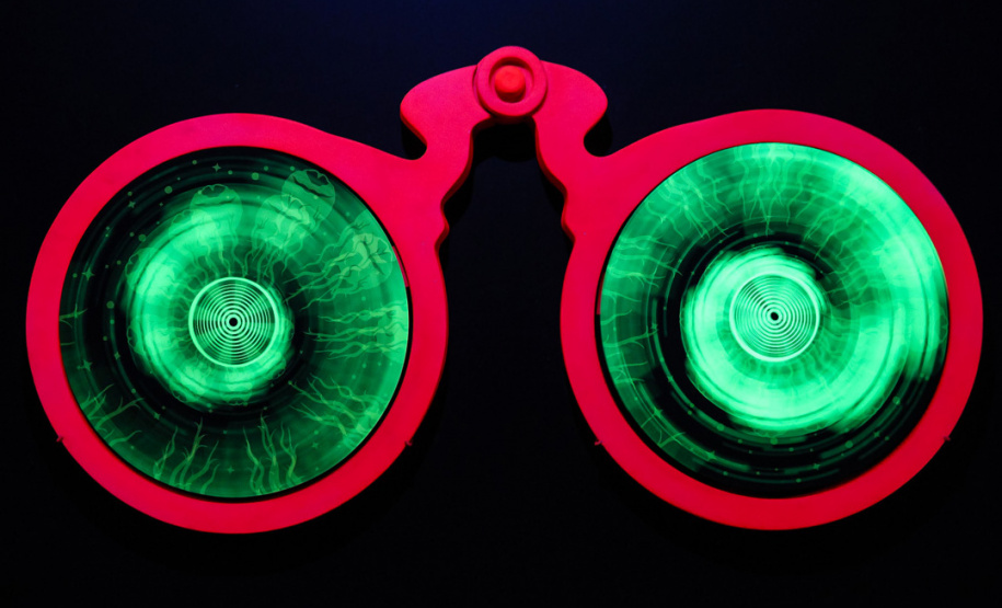 Quem visitar o Museu Oscar Niemeyer neste domingo (02/06) poderá conferir as 14 exposições em cartaz e também participar de oficinas de arte gratuitas. Foto: Maita Franco/MON