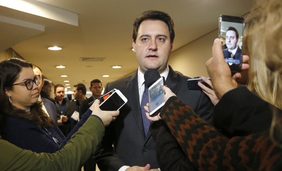 O governador Carlos Massa Ratinho Junior, participa das comemorações dos 72 anos do Tribunal de Contas do Estado. Presentes: ministro do Desenvolvimento Regional, Gustavo Canuto; entre outras autoridades.Curitiba, 03-06-19.Foto: Arnaldo Alves / ANPr.