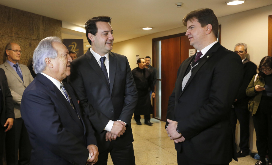 O governador Carlos Massa Ratinho Junior, participa das comemorações dos 72 anos do Tribunal de Contas do Estado. Presentes: ministro do Desenvolvimento Regional, Gustavo Canuto; entre outras autoridades.Curitiba, 03-06-19.Foto: Arnaldo Alves / ANPr.
