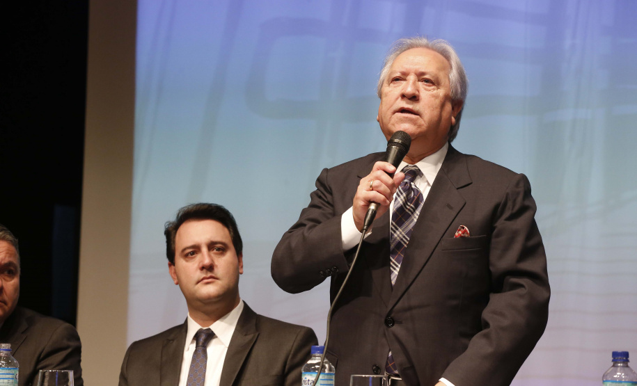 O governador Carlos Massa Ratinho Junior, participa das comemorações dos 72 anos do Tribunal de Contas do Estado. Presentes: ministro do Desenvolvimento Regional, Gustavo Canuto; entre outras autoridades.Curitiba, 03-06-19.Foto: Arnaldo Alves / ANPr.