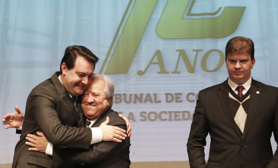 O governador Carlos Massa Ratinho Junior, participa das comemorações dos 72 anos do Tribunal de Contas do Estado. Presentes: ministro do Desenvolvimento Regional, Gustavo Canuto; entre outras autoridades.Curitiba, 03-06-19.Foto: Arnaldo Alves / ANPr.