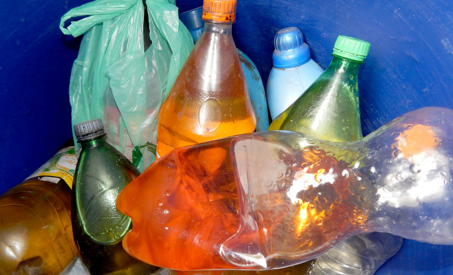 Sanepar abre espaço para coleta de resíduo. Foto; Sanepar