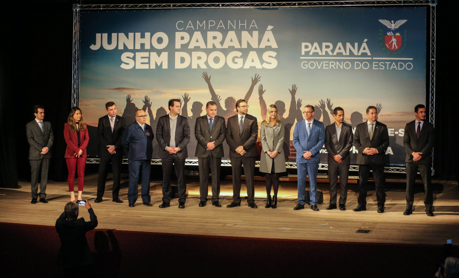 O governador Carlos Massa Ratinho Junior lança nesta terça-feira (04) no auditório Poty Lazzarotto do Museu Oscar Niemeyer, a campanha Junho Paraná Sem Drogas. O mês inteiro será dedicado à conscientização e prevenção quanto ao uso de entorpecentes. Curitiba, 04/06/2019 -Foto: Geraldo Bubniak/ANPr
