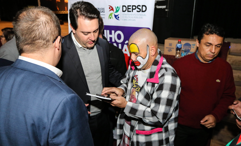 O governador Carlos Massa Ratinho Junior lança nesta terça-feira (04) no auditório Poty Lazzarotto do Museu Oscar Niemeyer, a campanha Junho Paraná Sem Drogas. O mês inteiro será dedicado à conscientização e prevenção quanto ao uso de entorpecentes. Curitiba, 04/06/2019 -Foto: Geraldo Bubniak/ANPr