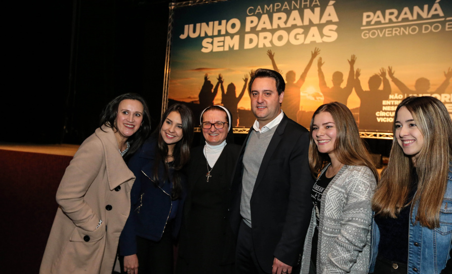 O governador Carlos Massa Ratinho Junior lança nesta terça-feira (04) no auditório Poty Lazzarotto do Museu Oscar Niemeyer, a campanha Junho Paraná Sem Drogas. O mês inteiro será dedicado à conscientização e prevenção quanto ao uso de entorpecentes. Curitiba, 04/06/2019 -Foto: Geraldo Bubniak/ANPr