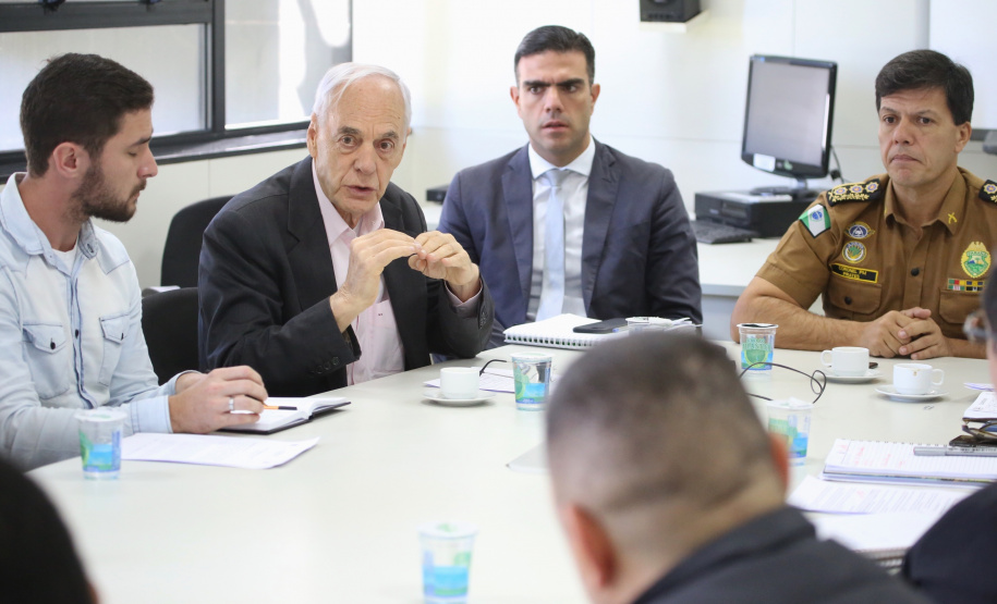 Administração orienta usuários sobre pagamento direto às oficinas. A Secretaria de Estado da Administração e da Previdência reuniu nesta terça-feira (04) representantes das secretarias responsáveis pela maior parte da frota oficial do Estado.   -  Curitiba, 04/06/2019  -  Foto: José Fernando Ogura/ANPr