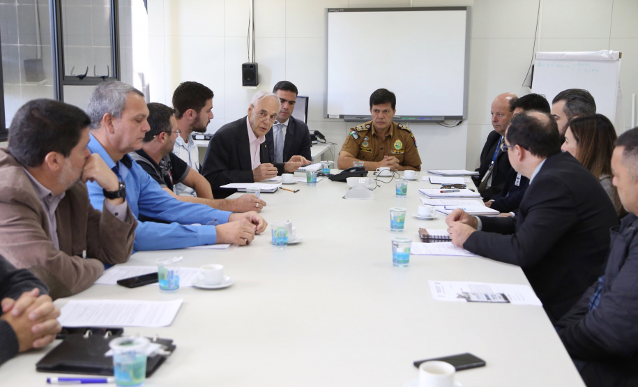 Administração orienta usuários sobre pagamento direto às oficinas. A Secretaria de Estado da Administração e da Previdência reuniu nesta terça-feira (04) representantes das secretarias responsáveis pela maior parte da frota oficial do Estado.   -  Curitiba, 04/06/2019  -  Foto: José Fernando Ogura/ANPr