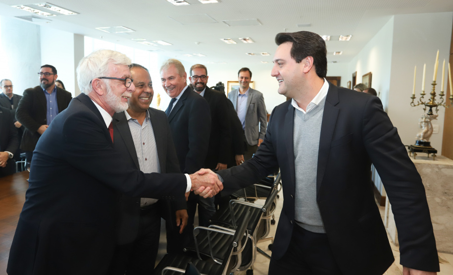 O governador Carlos Massa Ratinho Junior libera recursos para bolsas de pesquisa e extensão, para pesquisadores das universidades e institutos de pesquisa do Paraná.Curitiba, 04-06-19.Foto: Rodrigo Félix Leal/ANPr