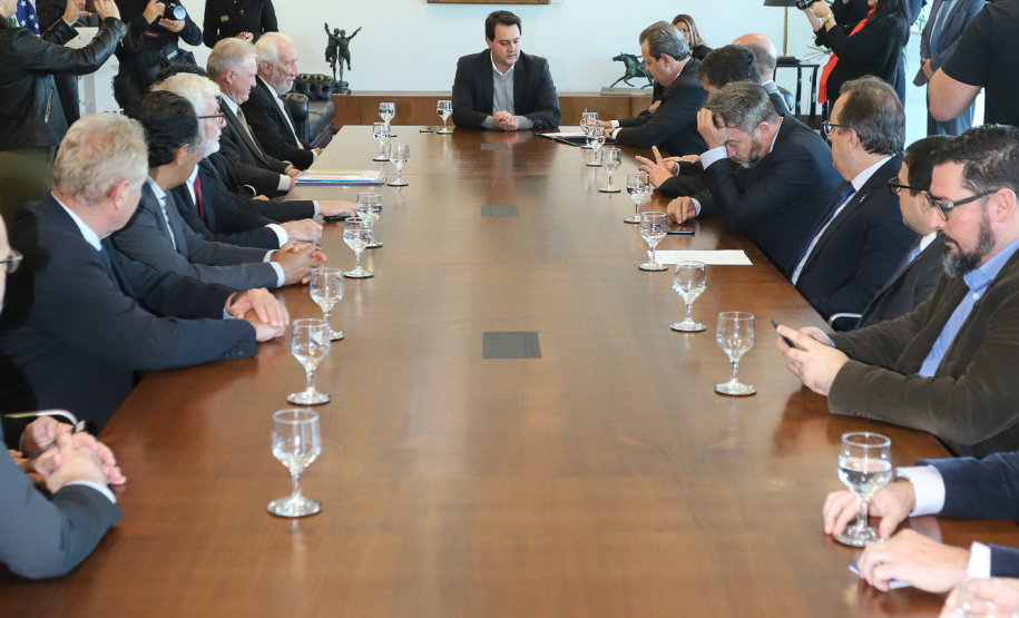 O governador Carlos Massa Ratinho Junior libera recursos para bolsas de pesquisa e extensão, para pesquisadores das universidades e institutos de pesquisa do Paraná.Curitiba, 04-06-19.Foto: Rodrigo Félix Leal/ANPr