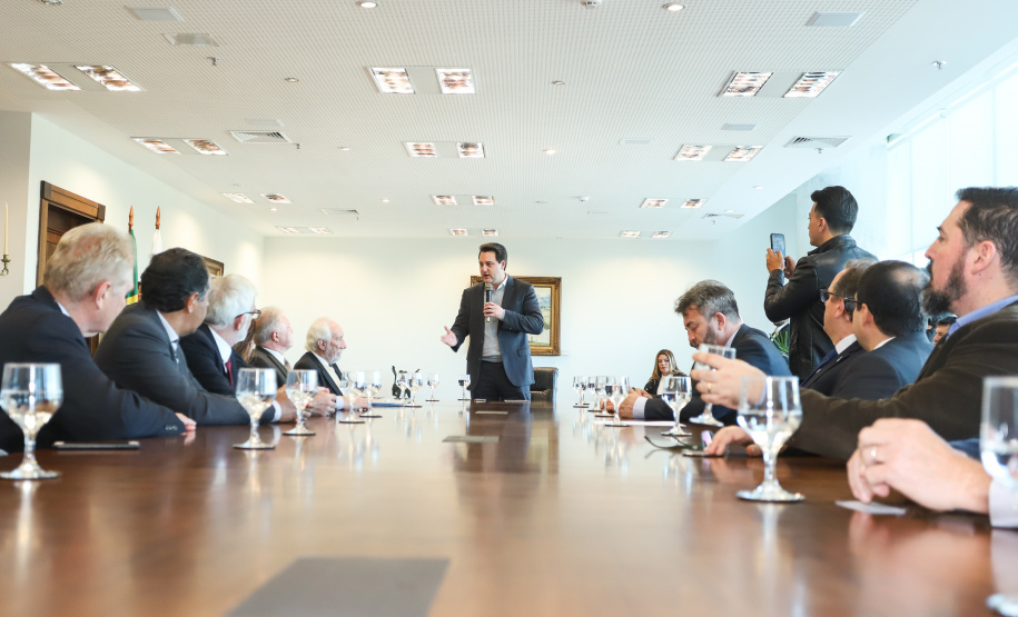 O governador Carlos Massa Ratinho Junior libera recursos para bolsas de pesquisa e extensão, para pesquisadores das universidades e institutos de pesquisa do Paraná.Curitiba, 04-06-19.Foto: Rodrigo Félix Leal/ANPr