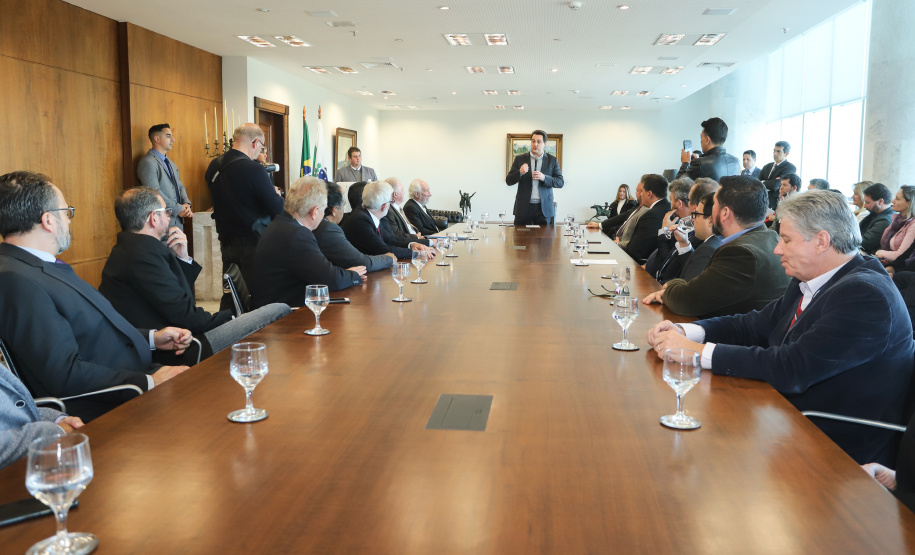 O governador Carlos Massa Ratinho Junior libera recursos para bolsas de pesquisa e extensão, para pesquisadores das universidades e institutos de pesquisa do Paraná.Curitiba, 04-06-19.Foto: Rodrigo Félix Leal/ANPr