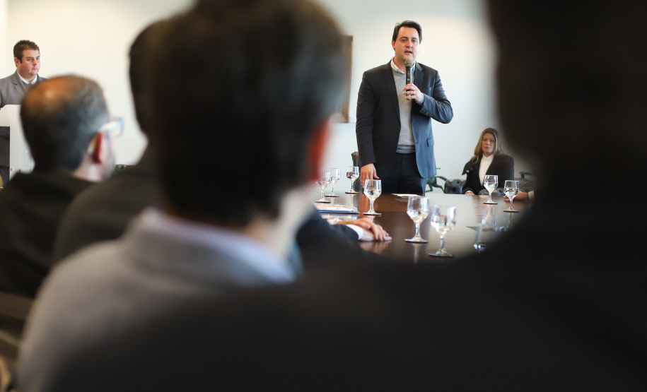 O governador Carlos Massa Ratinho Junior libera recursos para bolsas de pesquisa e extensão, para pesquisadores das universidades e institutos de pesquisa do Paraná.Curitiba, 04-06-19.Foto: Rodrigo Félix Leal/ANPr