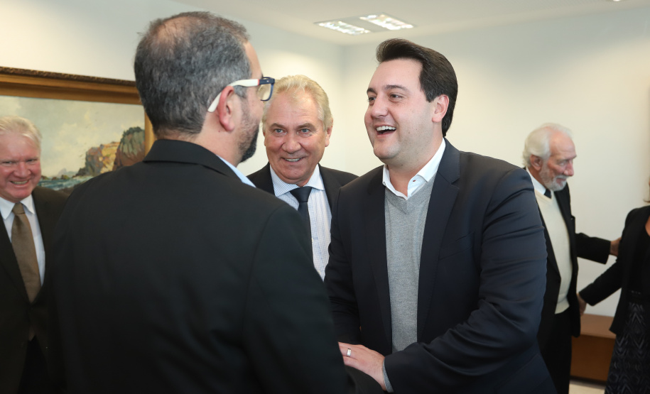 O governador Carlos Massa Ratinho Junior libera recursos para bolsas de pesquisa e extensão, para pesquisadores das universidades e institutos de pesquisa do Paraná.Curitiba, 04-06-19.Foto: Rodrigo Félix Leal/ANPr