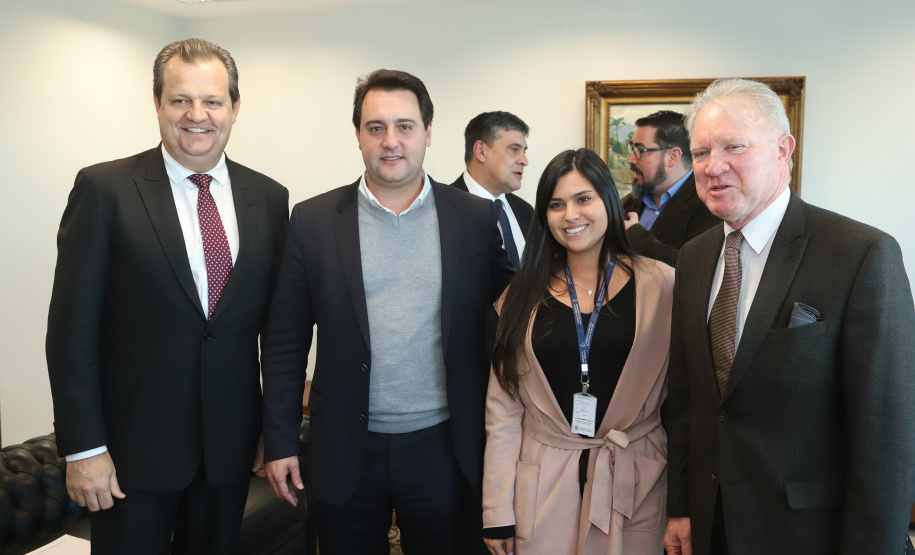 O governador Carlos Massa Ratinho Junior libera recursos para bolsas de pesquisa e extensão, para pesquisadores das universidades e institutos de pesquisa do Paraná.Curitiba, 04-06-19.Foto: Rodrigo Félix Leal/ANPr