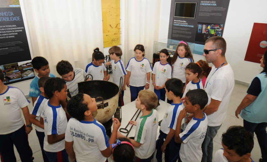 A partir do próximo sábado (8/6), o Museu do Saneamento, em Curitiba, passa a receber visitantes também nos fins de semana. As visitas podem ser livres ou guiadas por técnicos em meio ambiente ou em turismo e duram aproximadamente uma hora.  Visitas de grupos maiores podem ser agendadas com antecedência    -  Curitiba, 05/06/2019  -  Foto: Divulgação Sanepar