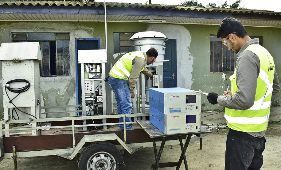 Nesta quarta-feira (5), Dia Internacional do Meio Ambiente, a equipe dos Portos do Paraná promove uma palestra sobre Emissões Atmosférica para os alunos do curso de Técnico de Meio Ambiente do Centro Estadual de Educação Profissional Dr. Brasílio Machado, em Antonina.   -  Foto: Ivan Bueno/Arquivo APPA