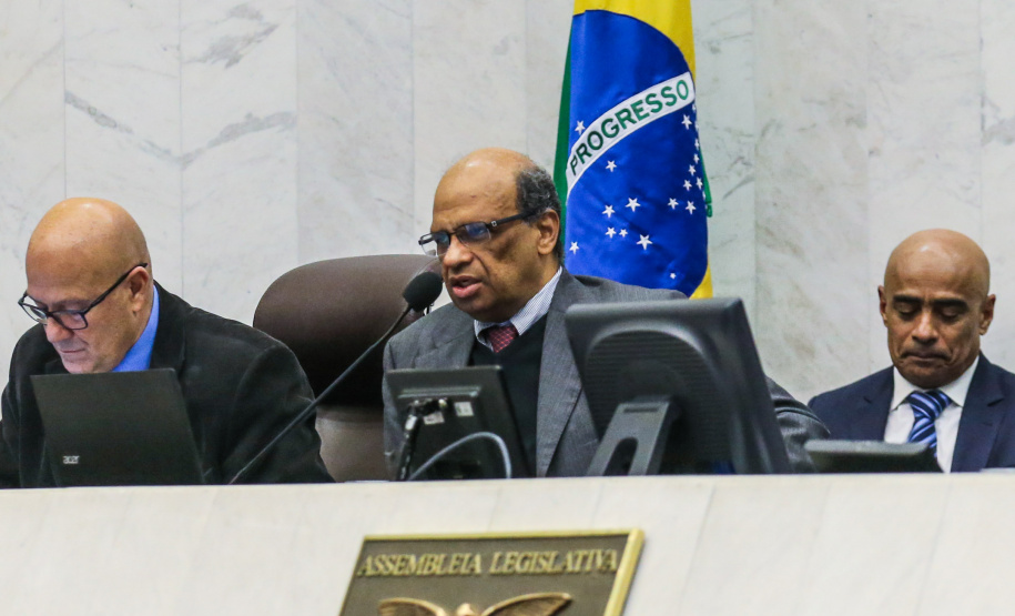 Audiência pública de prestação de contas do governo do Estado do primeiro quadrimestre de 2019 com o secretário de Estado da Fazenda (SEFA), Renê Garcia Júnior no plenário da Assembleia Legislativa do Paraná.   Curitiba, 05/06/2019 -  Foto: Geraldo Bubniak/ANPr