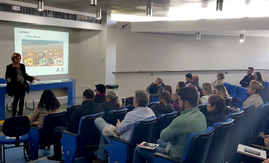 Com a participação de representantes de 22 municípios dos Campos Gerais e região, a Cohapar concluiu nesta terça-feira (4) a série de capacitações sobre o Sistema de Necessidades Habitacionais do Paraná (SISPEHIS)