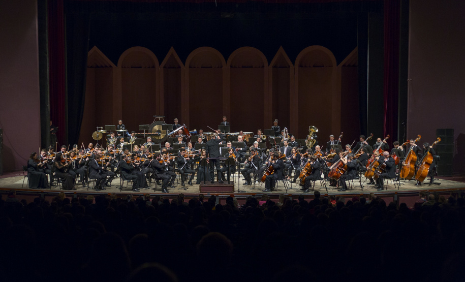 A Orquestra Sinfônica do Paraná apresenta neste domingo (9), às 10h30, no Teatro Guaíra (Auditório Bento Munhoz da Rocha Netto), o Concerto Barroco, com regência do maestro-convidado Luís Otávio Santos, especialista em música barroca. - Curitiba, 06/06/2019 - Foto: Maringas Maciel/Teatro Guaíra