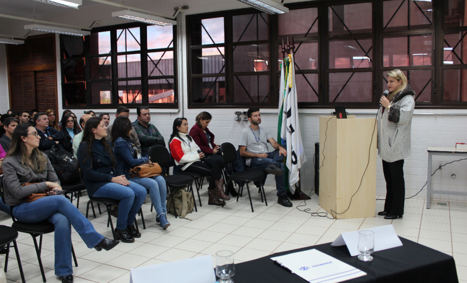 Sanepar, Pitágoras e UTFPR lançam desafio ambiental a estudantes em LondrinaO Hackathon Ambiental é uma maratona de 24 horas para apresentação de soluções para riscos dos mananciais. Diretora da Pitágoras, Flávia Pelissari Pomin Frutos  -  Londrina, 06/06/201.  -  Foto: Divulgação Sanepar