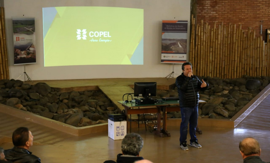 A Companhia de Energia Elétrica (Copel) promoveu nesta quinta-feira (06), emparceria com Secretaria de Estado do Desenvolvimento Sustentável e doTurismo e o Instituto Ambiental do Paraná (IAP), o Workshop de Gestão deBordas de Reservatório, realizado no Centro de Eventos de Faxinal do Céu, nomunicípio de Pinhão.  Faxinal do Céu, 06/06/2019  -  Foto: Valdemir Daniel Cavalheiro / Copel