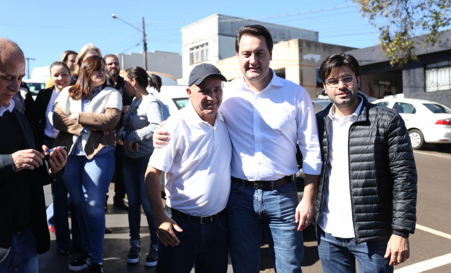 Os municípios de Pitanga, Goioxim, Guarapuava, Roncador, Campina do Simão e Cândido de Abreu, na região central do Paraná, vão investir R$ 2,3 milhões em obras e ações de melhoria em outras áreas. Os recursos são do Governo do Estado e foram confirmados pelo governador Carlos Massa Ratinho Junior nesta sexta-feira (7), em encontro com prefeitos na Associação dos Municípios do Centro do Paraná (AMOCENTRO), em Pitanga.  Foto: José Fernando Ogura/ANPr