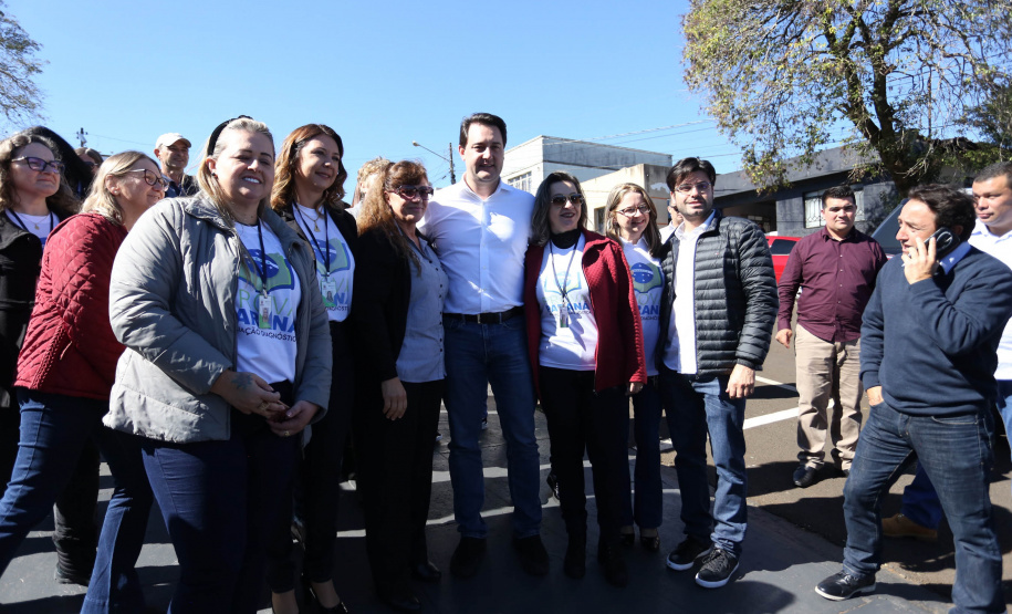 Os municípios de Pitanga, Goioxim, Guarapuava, Roncador, Campina do Simão e Cândido de Abreu, na região central do Paraná, vão investir R$ 2,3 milhões em obras e ações de melhoria em outras áreas. Os recursos são do Governo do Estado e foram confirmados pelo governador Carlos Massa Ratinho Junior nesta sexta-feira (7), em encontro com prefeitos na Associação dos Municípios do Centro do Paraná (AMOCENTRO), em Pitanga.  Foto: José Fernando Ogura/ANPr