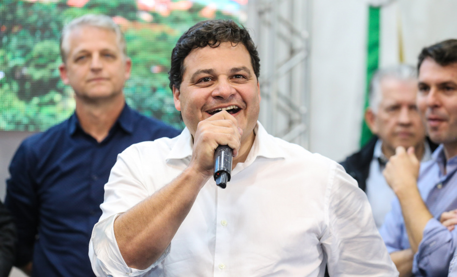 Governador Carlos Massa Ratinho Junior se reúne em Irati com os prefeitos do Centro-Sul do Paraná, e repassa recursos para investimentos em diversos municípios da região. O secretário do Desenvolvimento Urbano e Obras Públicas, João Carlos Ortega, também participa do encontro.  -  Irati, 07/06/2019  -  Foto: Geraldo Bubniak/ANPr