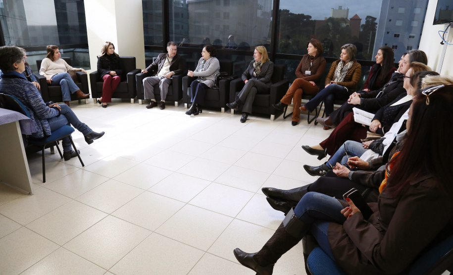 A Secretaria de Estado da Saúde e o Hospital do Trabalhador (HT) apresentaram a profissionais e entidades de classe a proposta de incorporação do Centro Hospitalar de Reabilitação Ana Carolina Moura Xavier (CHR) ao HT. A ideia é otimizar os recursos disponíveis e sub-utilizados no Centro de Reabilitação e complementar a assistência já oferecida pelo HT.  Foto: Clevis Massolla/SESA