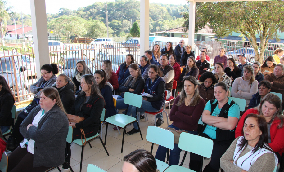O município de Agudos do Sul, localizado na Região Metropolitana de Curitiba, recebeu nesta sexta-feira (07/06), a primeira ação do Programa Criança Feliz no Paraná, na Escola Municipal Miguel Júnior de Souza. A atividade faz parte de uma série de ações sociais que incluem o programa nos municípios.  -  Agudos do Sul, 07/06/2019  -  Foto: Divulgação SEJUF
