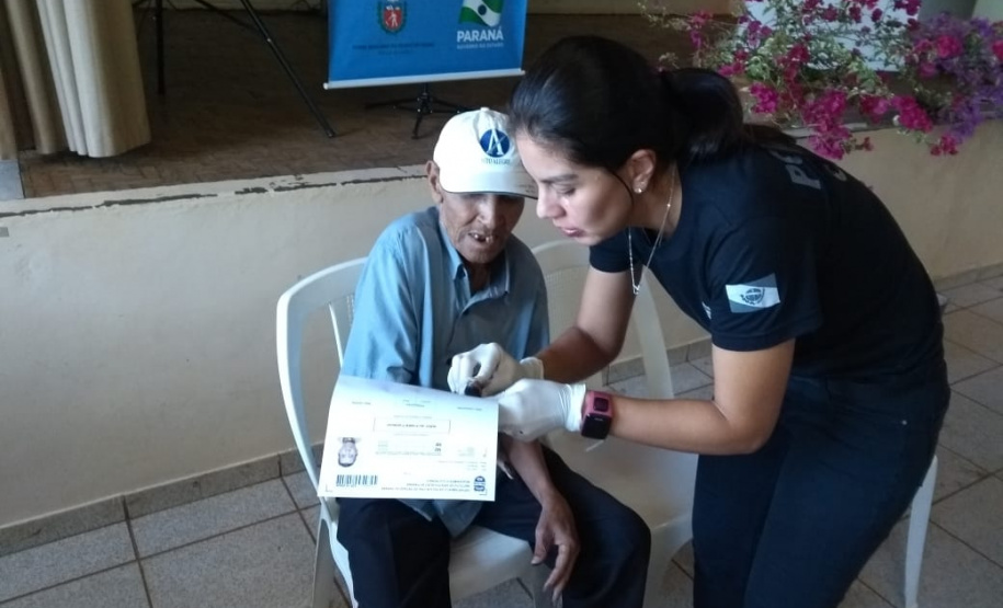 Paraná Cidadão atende paranaenses de todas as idades em Porecatu  -  Foto: Divulgação SEJUF