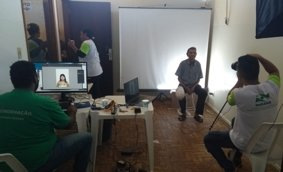 Paraná Cidadão atende paranaenses de todas as idades em Porecatu  -  Foto: Divulgação SEJUF