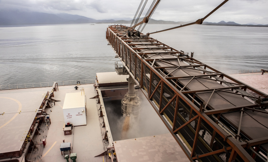 Movimentação Porto de Paranaguá  -  Paranaguá, 10/06/2019  -  Foto: Cláudio Neves/APPA