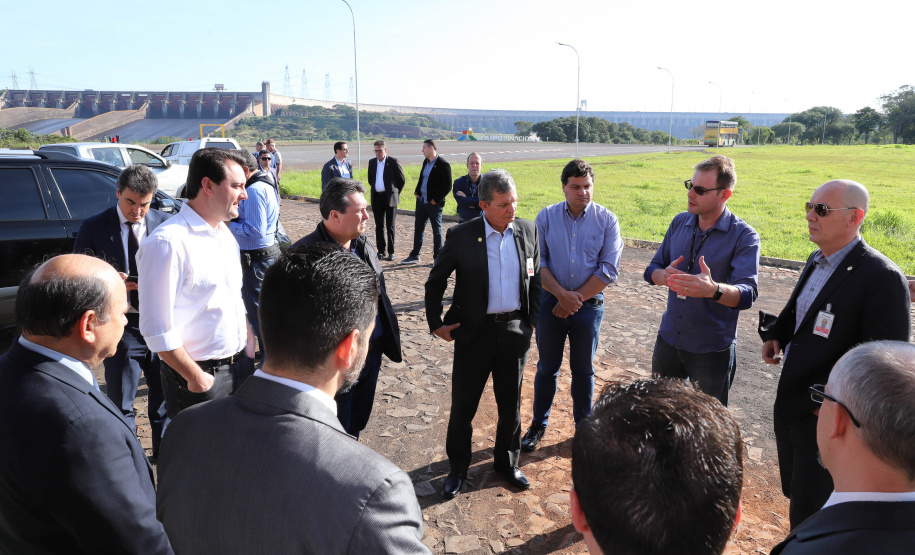 Governador carlos Massa Ratinho Junior durante encontro com o diretor - geral brasileiro da Itaipu Binacional, general Joaquin Silva e Luna - Foz do Iguaçu, 12/06/2019 - Foto: Rodrigo Félix Leal/ANPr