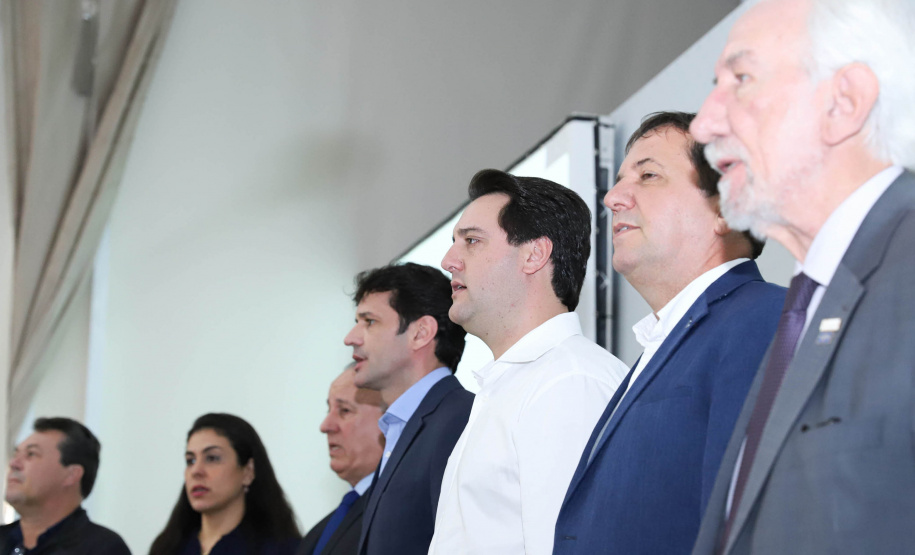 Governador Carlos Massa Ratinho Junior participa do seminário  do programa Investe Turismo, em Foz do Iguaçu. Foto: Rodrigo Felix Leal/ANPr