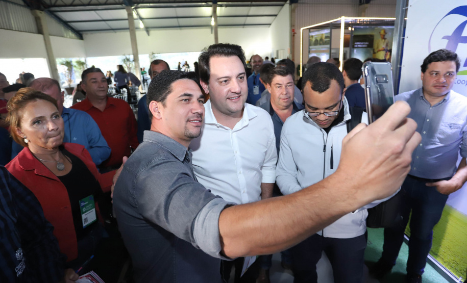 O governador Carlos Massa Ratinho Junior esteve nesta quarta-feira (12) na Digital Agro 2019, em Carambeí, nos Campos Gerais. O evento apresenta e discute as principais novidades tecnológicas para o agronegócio, como a digitalização do campo, automação, robótica, internet das coisas e Big Data. Foto: Rodrigo Felix Leal/ANPr