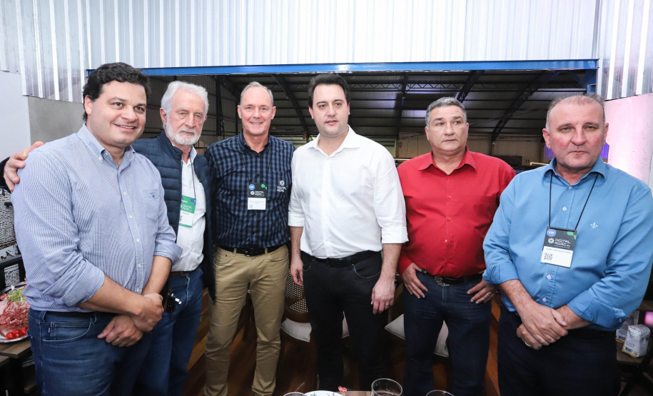 O governador Carlos Massa Ratinho Junior esteve nesta quarta-feira (12) na Digital Agro 2019, em Carambeí, nos Campos Gerais. O evento apresenta e discute as principais novidades tecnológicas para o agronegócio, como a digitalização do campo, automação, robótica, internet das coisas e Big Data. Foto: Rodrigo Felix Leal/ANPr