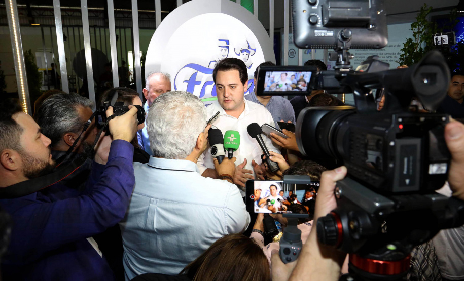 O governador Carlos Massa Ratinho Junior esteve nesta quarta-feira (12) na Digital Agro 2019, em Carambeí, nos Campos Gerais. O evento apresenta e discute as principais novidades tecnológicas para o agronegócio, como a digitalização do campo, automação, robótica, internet das coisas e Big Data. FotoJaelson Lucas/ANPr