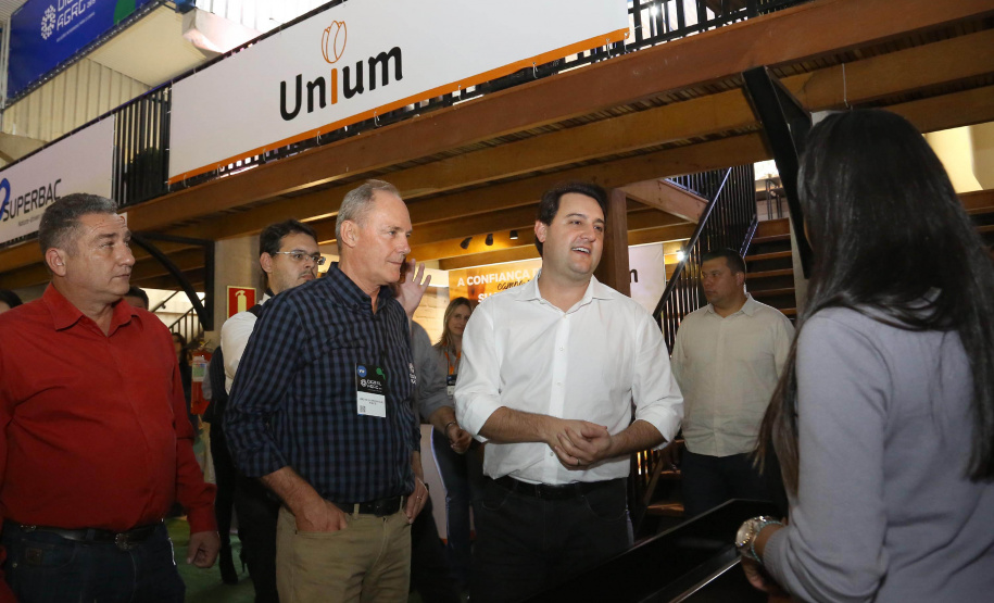 O governador Carlos Massa Ratinho Junior esteve nesta quarta-feira (12) na Digital Agro 2019, em Carambeí, nos Campos Gerais. O evento apresenta e discute as principais novidades tecnológicas para o agronegócio, como a digitalização do campo, automação, robótica, internet das coisas e Big Data. FotoJaelson Lucas/ANPr