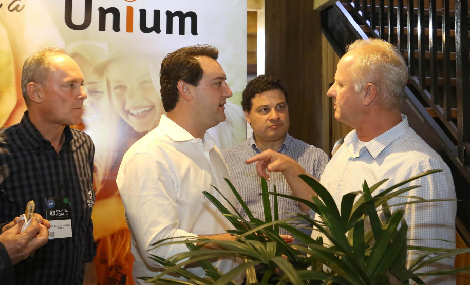 O governador Carlos Massa Ratinho Junior esteve nesta quarta-feira (12) na Digital Agro 2019, em Carambeí, nos Campos Gerais. O evento apresenta e discute as principais novidades tecnológicas para o agronegócio, como a digitalização do campo, automação, robótica, internet das coisas e Big Data. FotoJaelson Lucas/ANPr