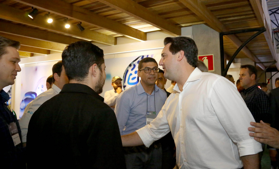 O governador Carlos Massa Ratinho Junior esteve nesta quarta-feira (12) na Digital Agro 2019, em Carambeí, nos Campos Gerais. O evento apresenta e discute as principais novidades tecnológicas para o agronegócio, como a digitalização do campo, automação, robótica, internet das coisas e Big Data. FotoJaelson Lucas/ANPr