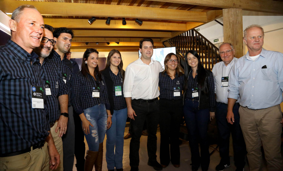 O governador Carlos Massa Ratinho Junior esteve nesta quarta-feira (12) na Digital Agro 2019, em Carambeí, nos Campos Gerais. O evento apresenta e discute as principais novidades tecnológicas para o agronegócio, como a digitalização do campo, automação, robótica, internet das coisas e Big Data. FotoJaelson Lucas/ANPr