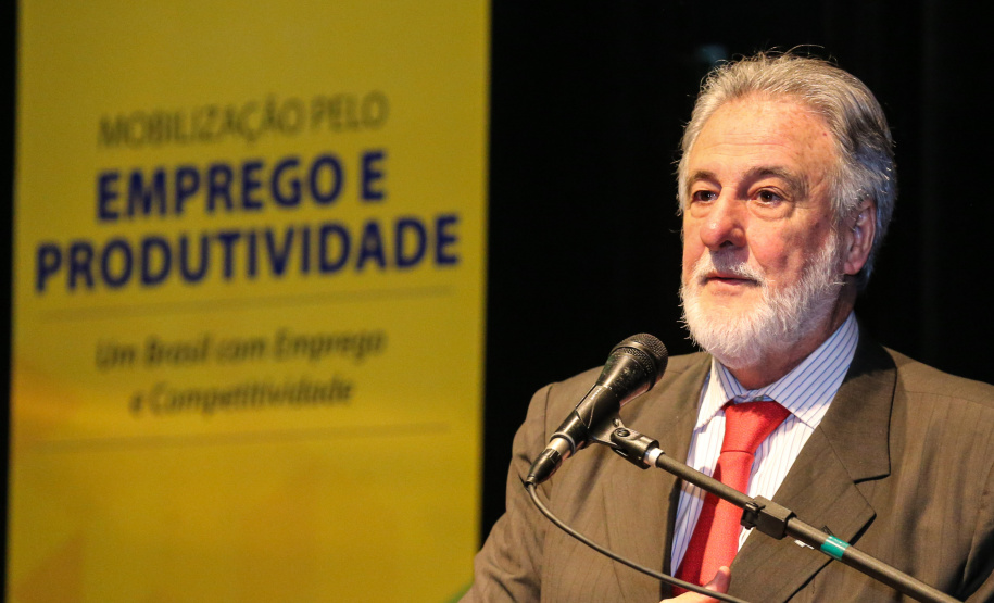Carlos Andrade Melles, presidente do Sebrae no Centro de Eventos FIEPem Curitiba, durante lançamento do programa Mobilização pelo Emprego e Produtividade para Todos, iniciativa do Ministério da Economia, por meio da Secretaria Especial de Produtividade, Emprego e Competitividade (Sepec), realizado em parceria com os governos estaduais e o Sebrae.  Curitiba, 13/06/2019 -Foto: Geraldo Bubniak/ANPr